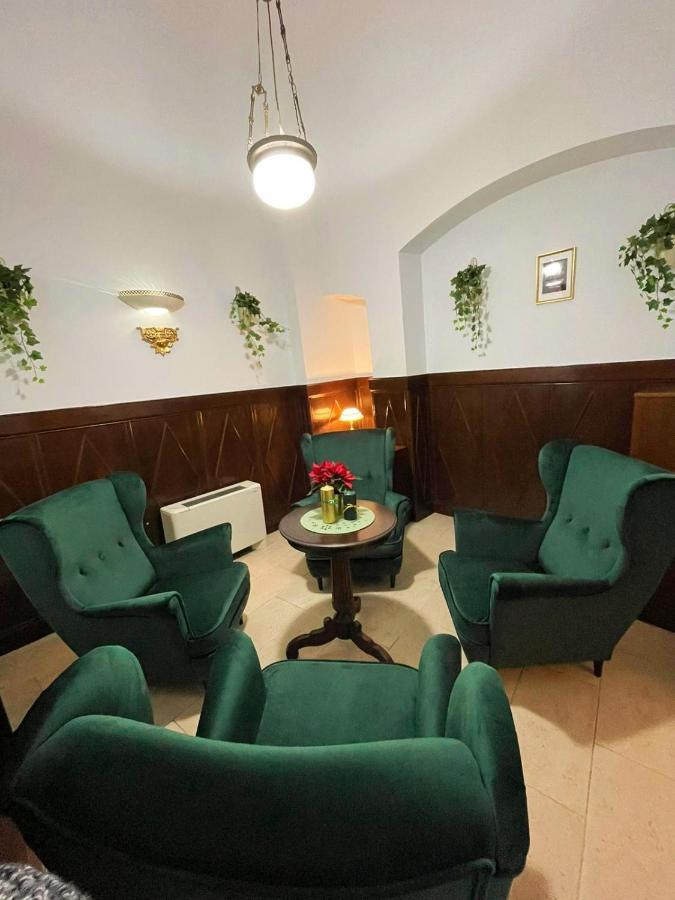 Hotel Amadeus Krakau Buitenkant foto