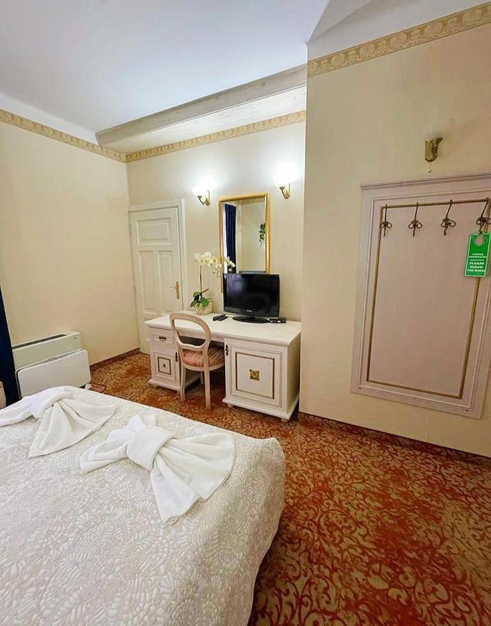 Hotel Amadeus Krakau Buitenkant foto