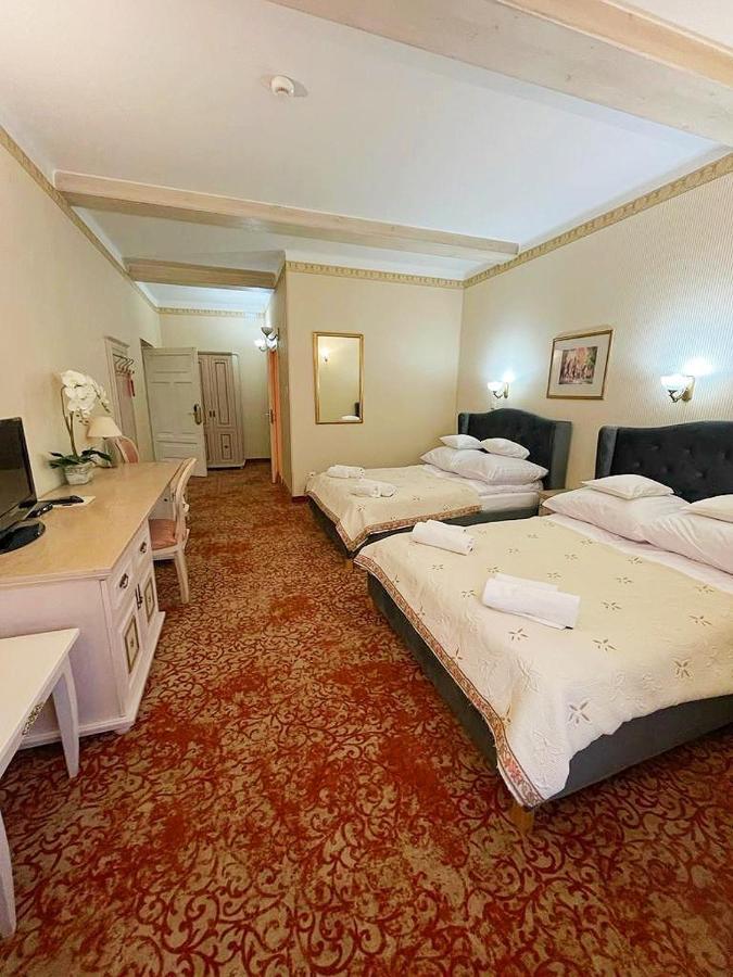 Hotel Amadeus Krakau Buitenkant foto