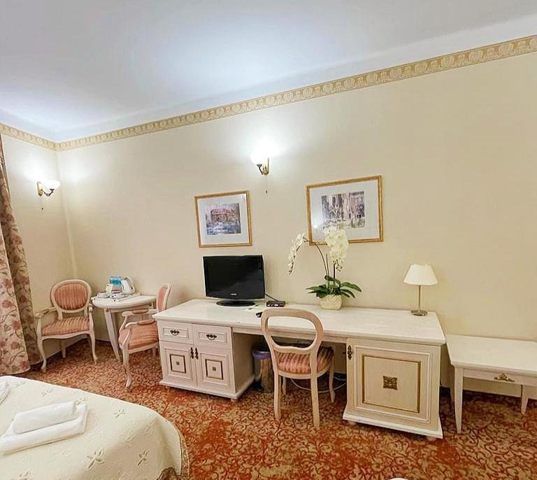 Hotel Amadeus Krakau Buitenkant foto