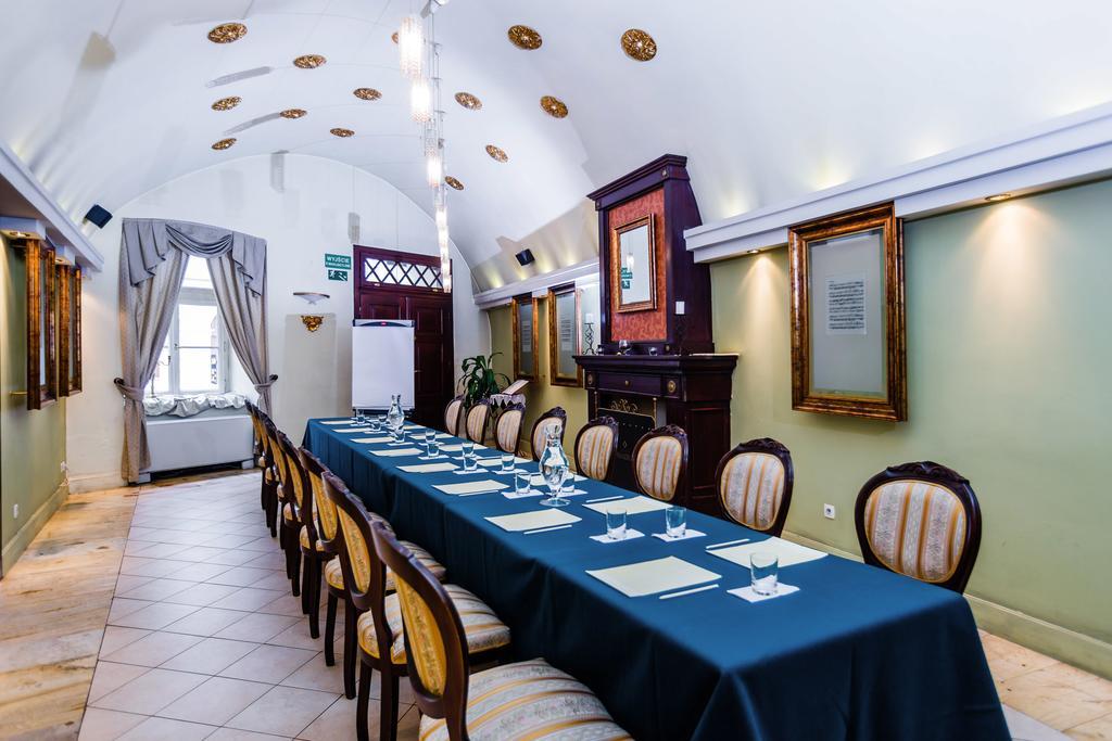 Hotel Amadeus Krakau Buitenkant foto
