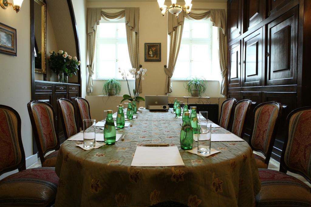 Hotel Amadeus Krakau Buitenkant foto